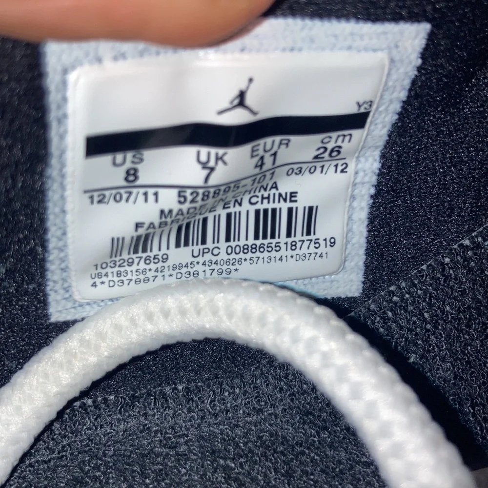 AIR JORDAN 11 RETRO LOW 'CHERRY BOTTOM'